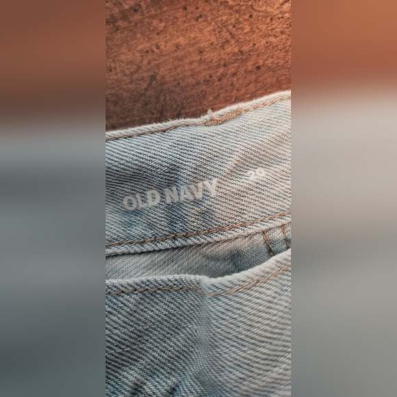 Old Navy Women's High-Rise Slouchy Straight Light Wash Denim Shorts Size 20 NWT - Picture 3 of 9